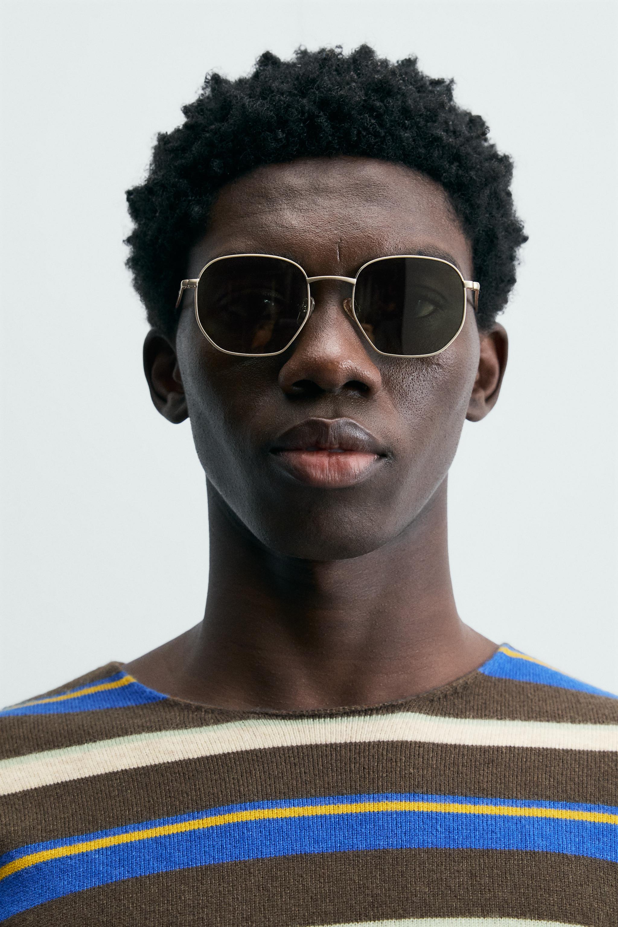 PULL EN JACQUARD À RAYURES ÉDITION LIMITÉE